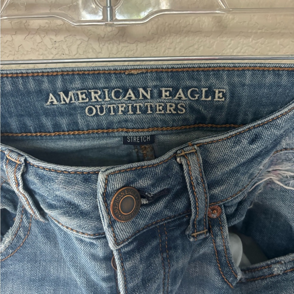 American Eagle Vintage Distressed Jeans